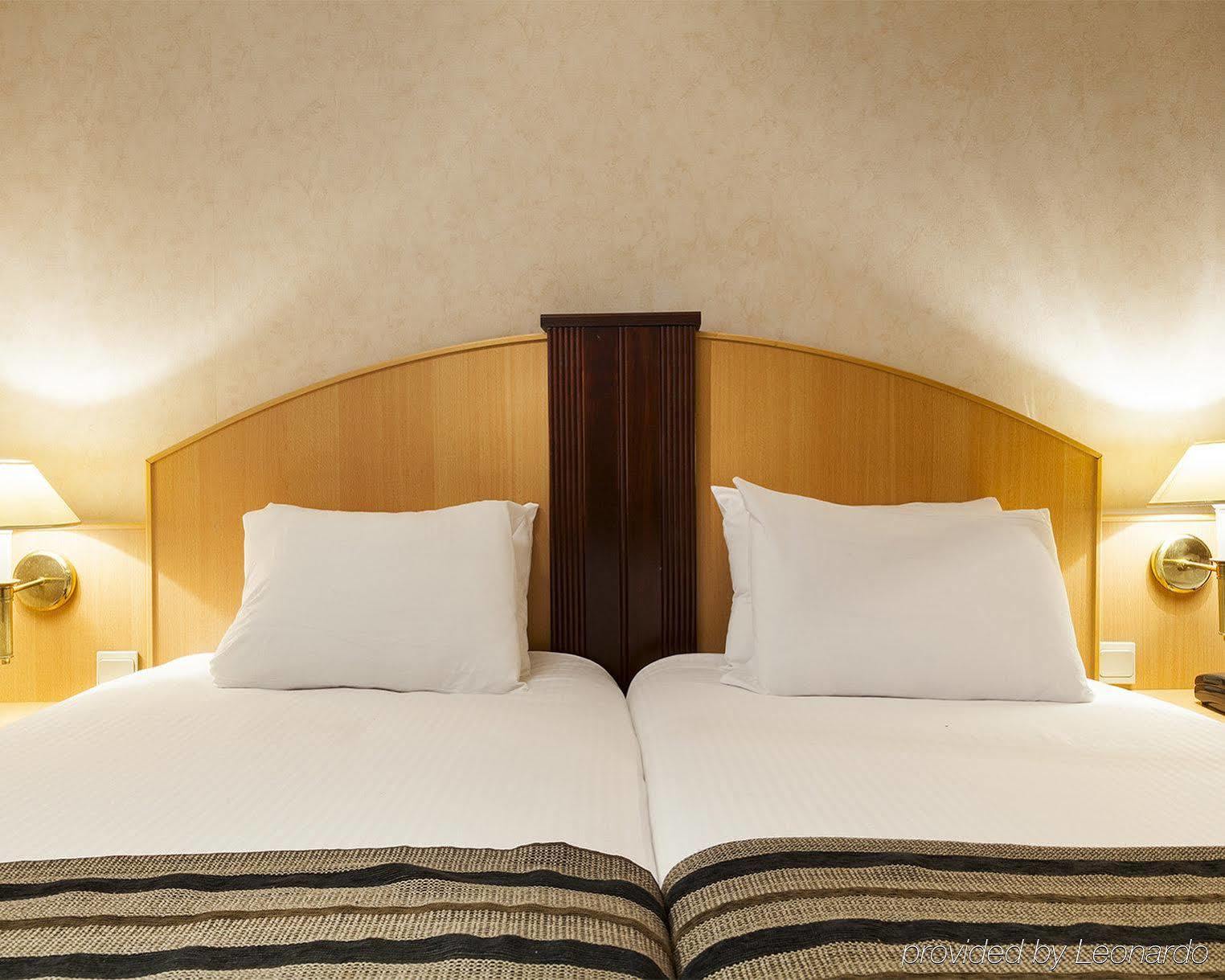 B&B HOTEL Bretigny-sur-Orge Hotel 2*